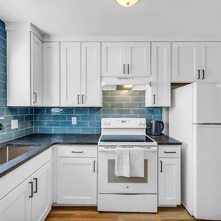 Honeysuckle - Quiet Condo 2 Beds Free Parking Near Uga